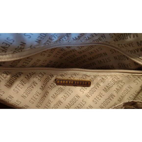 Steve Madden Satchel Handbag Excellent Condition Small Bag Lock Heart Star - Picture 7 of 10